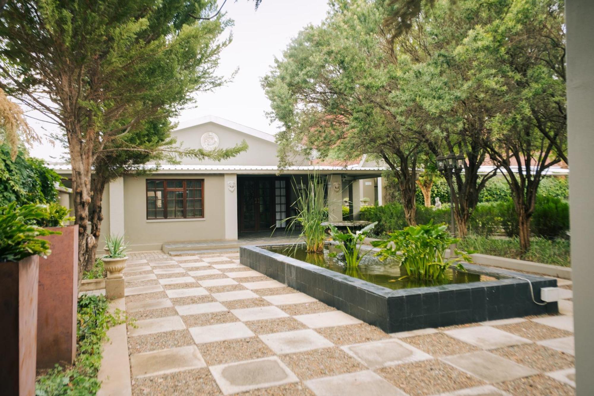 Villa Brocant Guest House Vryburg Exterior photo