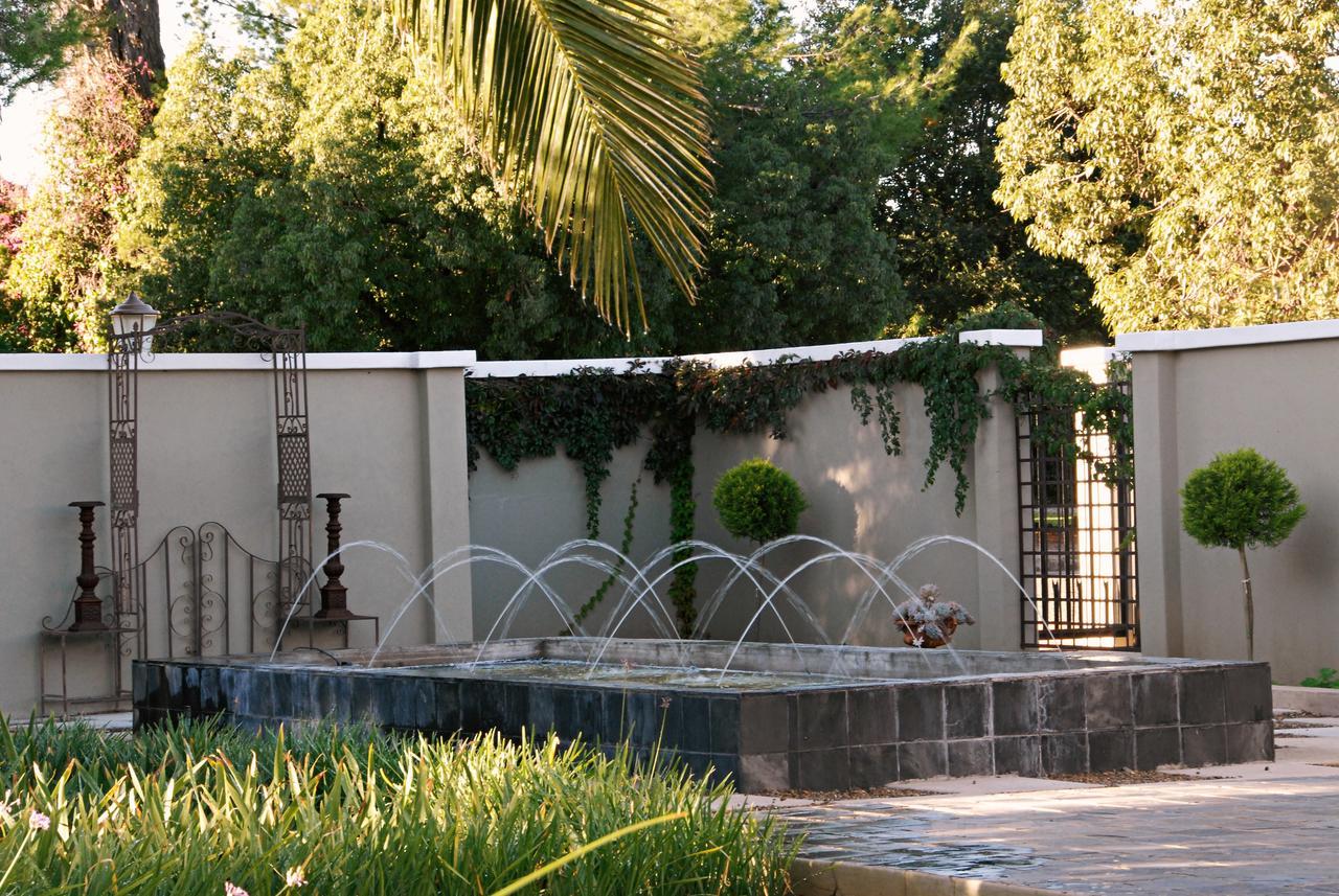 Villa Brocant Guest House Vryburg Exterior photo